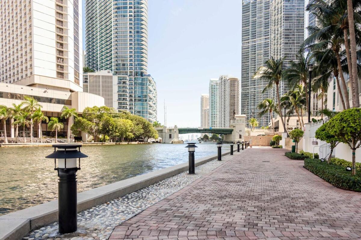 Apartment Brickellriver Loft With Parking & 12 Min To South