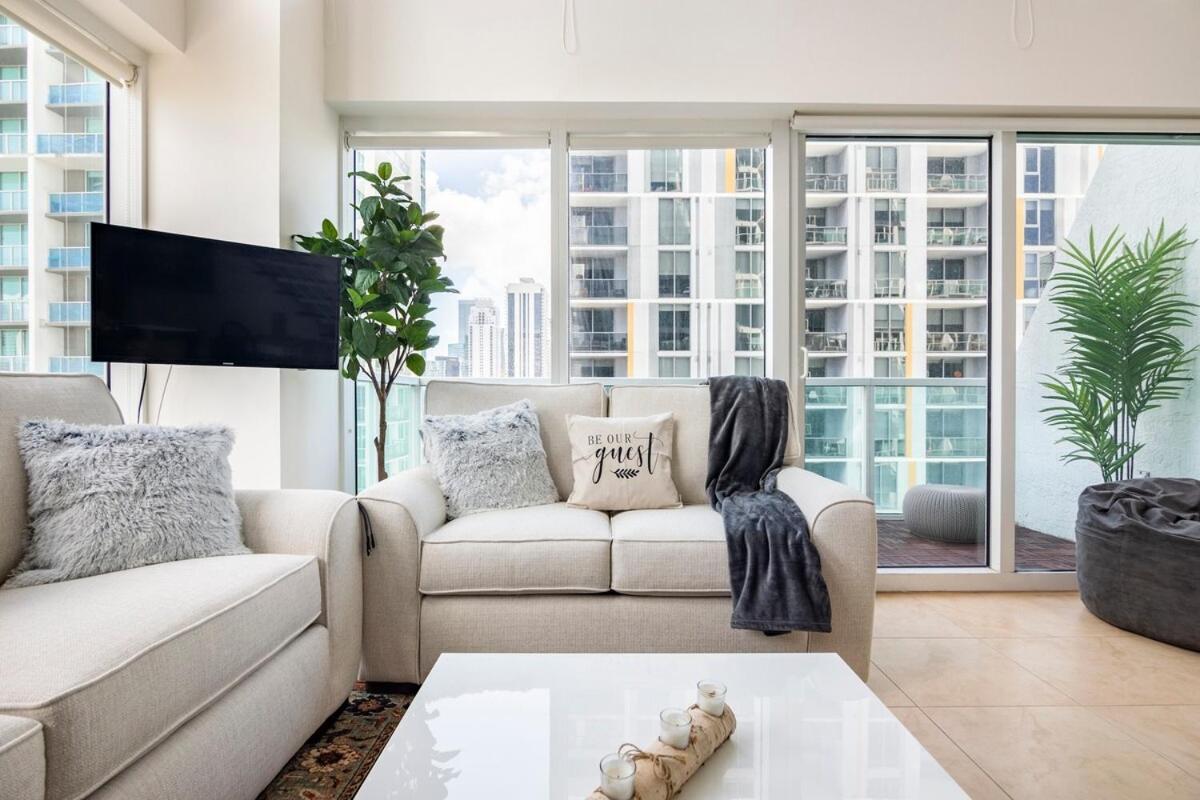 Brickellriver Loft With Parking & 12 Min To South