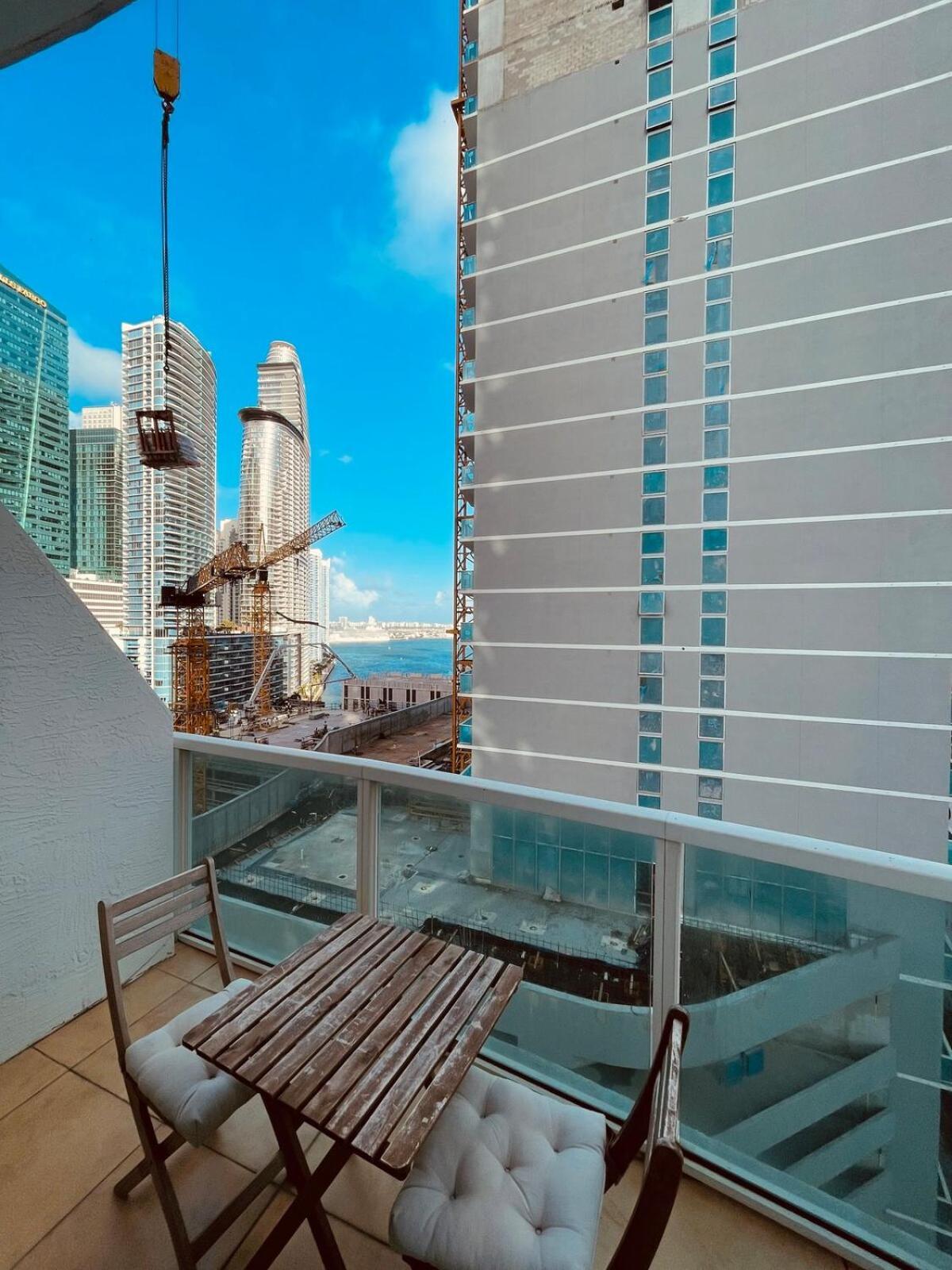 Brickellriver Loft With Parking & 12 Min To South Apartment Miami